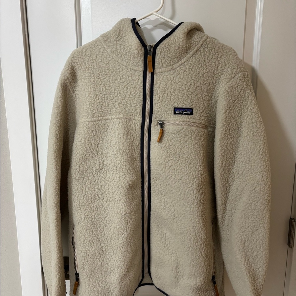 Patagonia Women's Cream Full-Zip Hooded Fleece Jacket